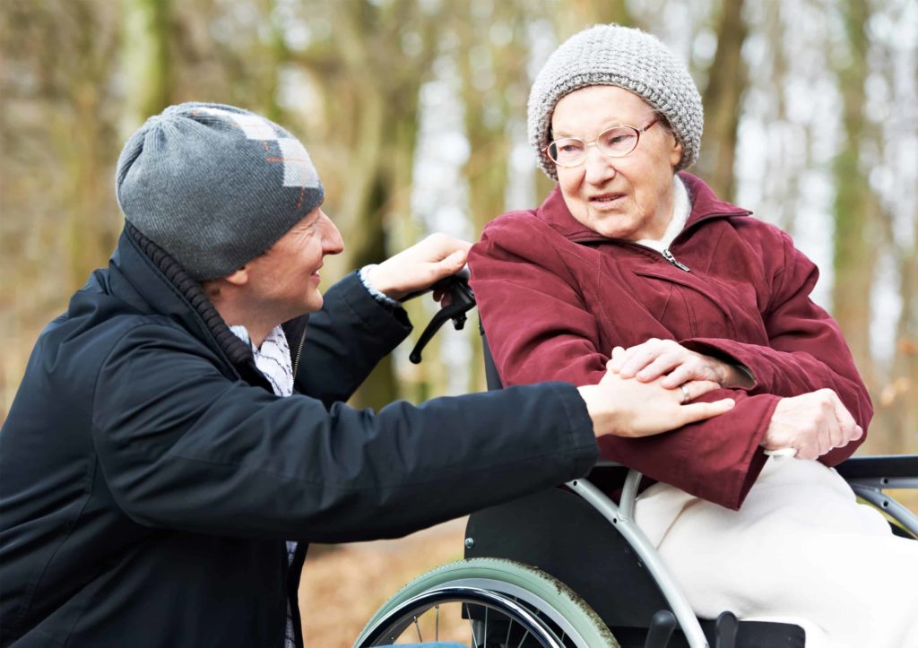 Инвалидность в пожилом возрасте, как оформить группу, какие льготы для инвалидов-пенсионеров существуют, надбавки к пенсии, прочие субсидии государства