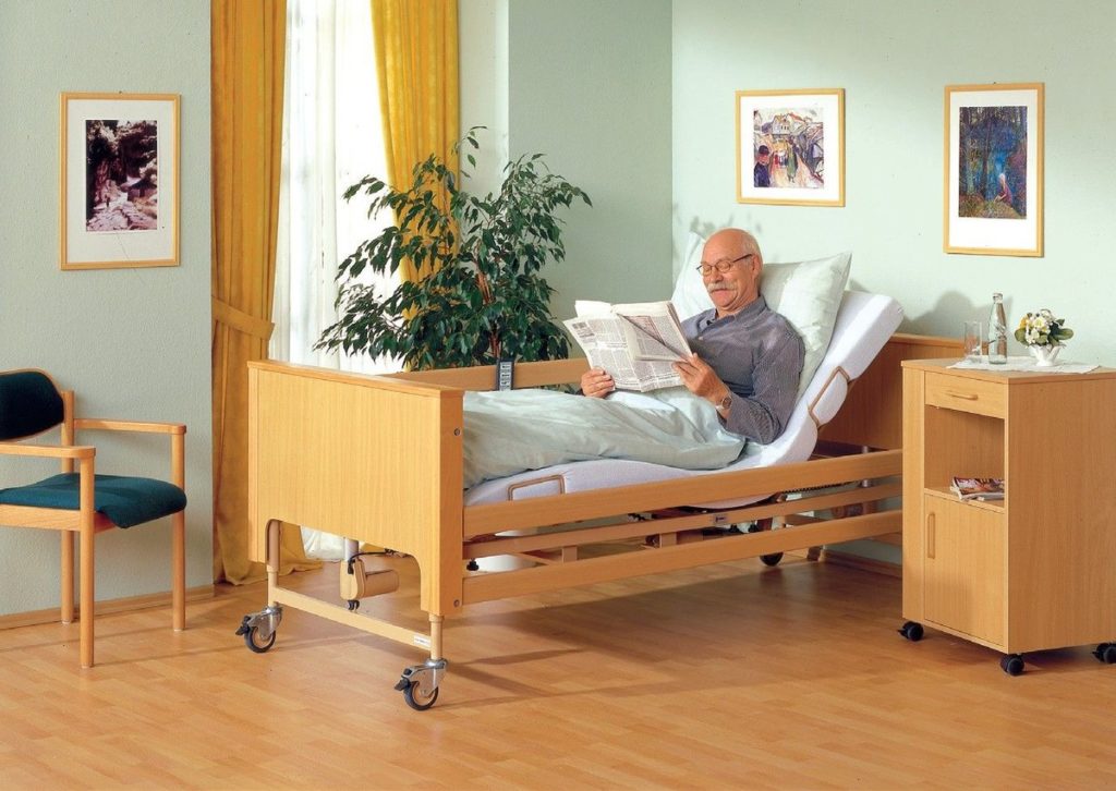 Массажные кровати для пожилых людей, польза для оздоровления