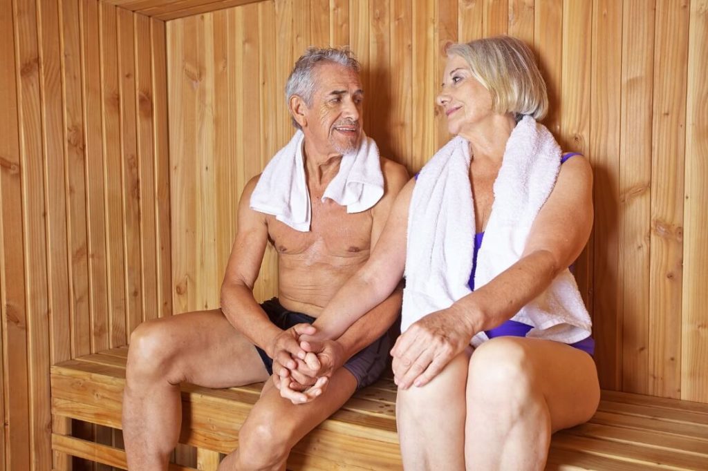 Вся польза бани для человека старше 60 лет